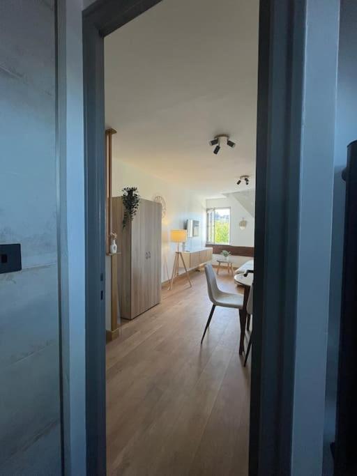 Ferienwohnung Duplex Bord De L'Eure - Parking Inclus - Jolie Vue Sur La Cathedrale Chartres Exterior foto