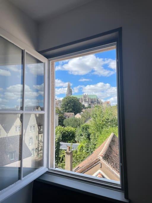 Ferienwohnung Duplex Bord De L'Eure - Parking Inclus - Jolie Vue Sur La Cathedrale Chartres Exterior foto